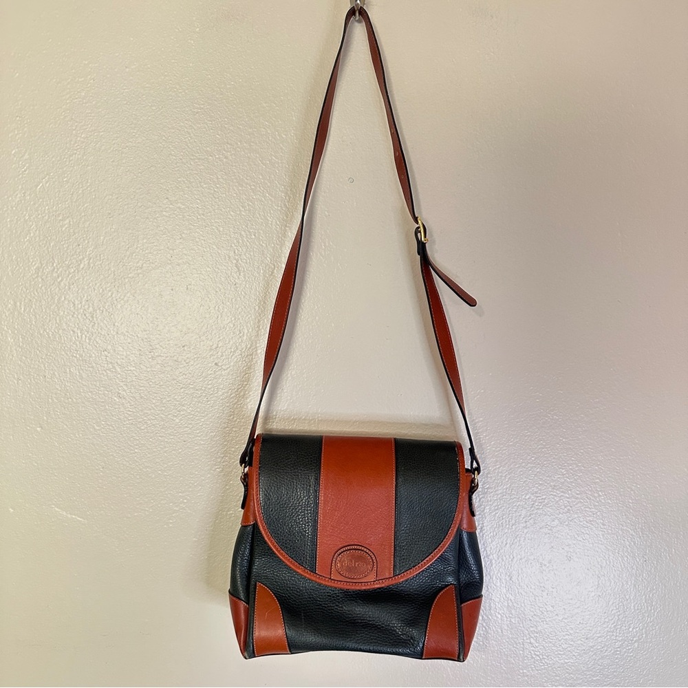 EUC Del Rio Cross Body Strap Purse Black and Brown Leather
